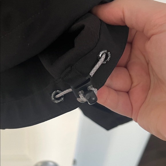 Stylish Black Rain Jacket with Hood - Picture 9 of 9